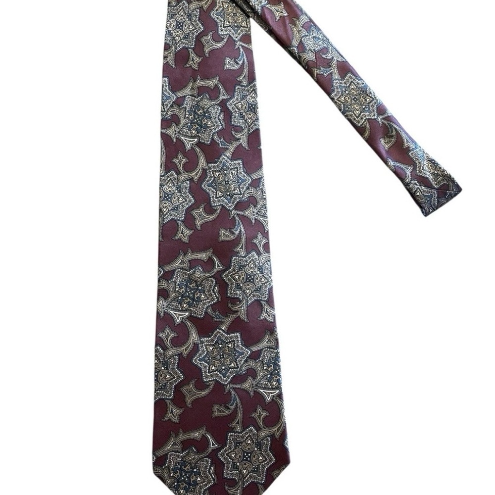 VINTAGE Oscar de la Renta 100% Silk Paisley Tie Red Made In USA